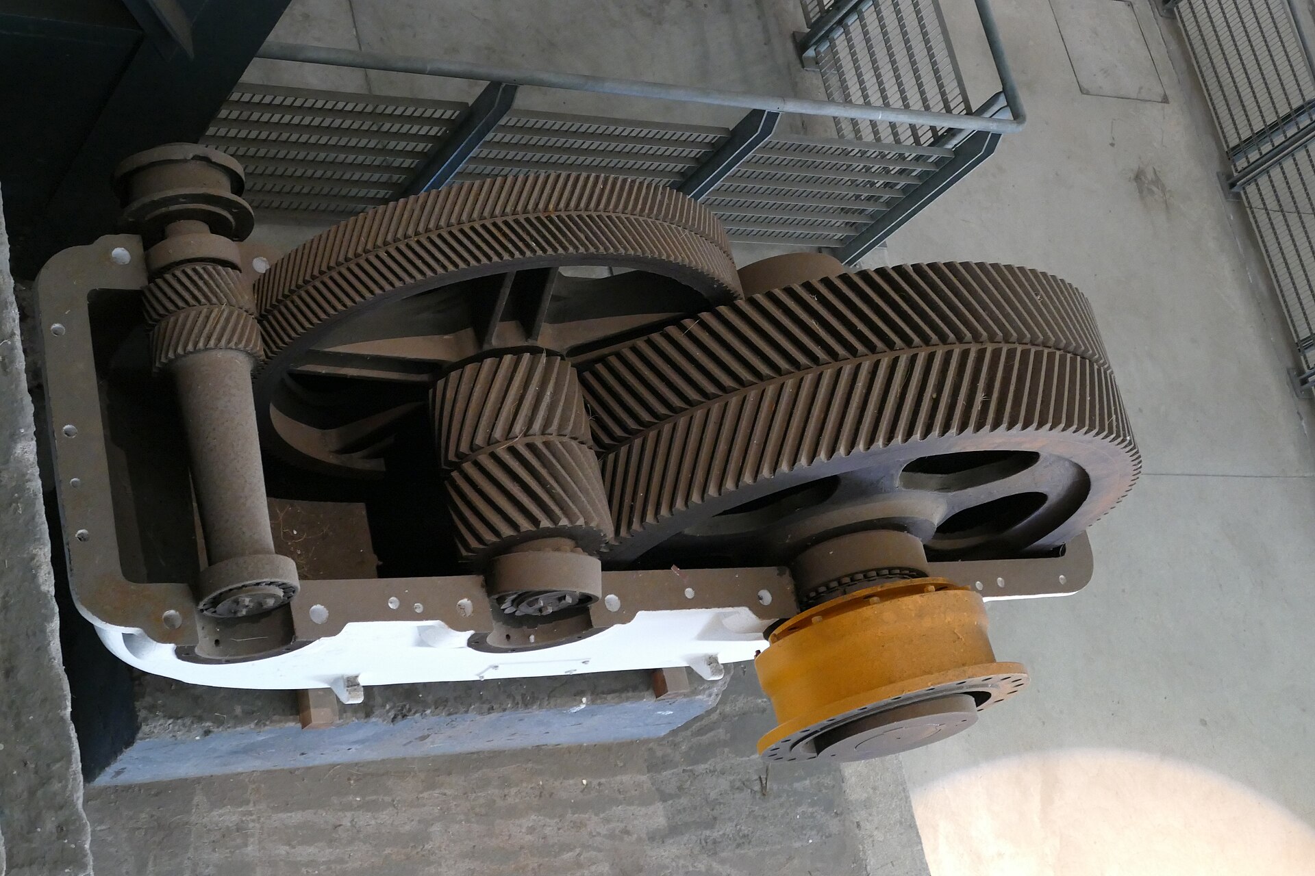 Helical gears (illustrative image)