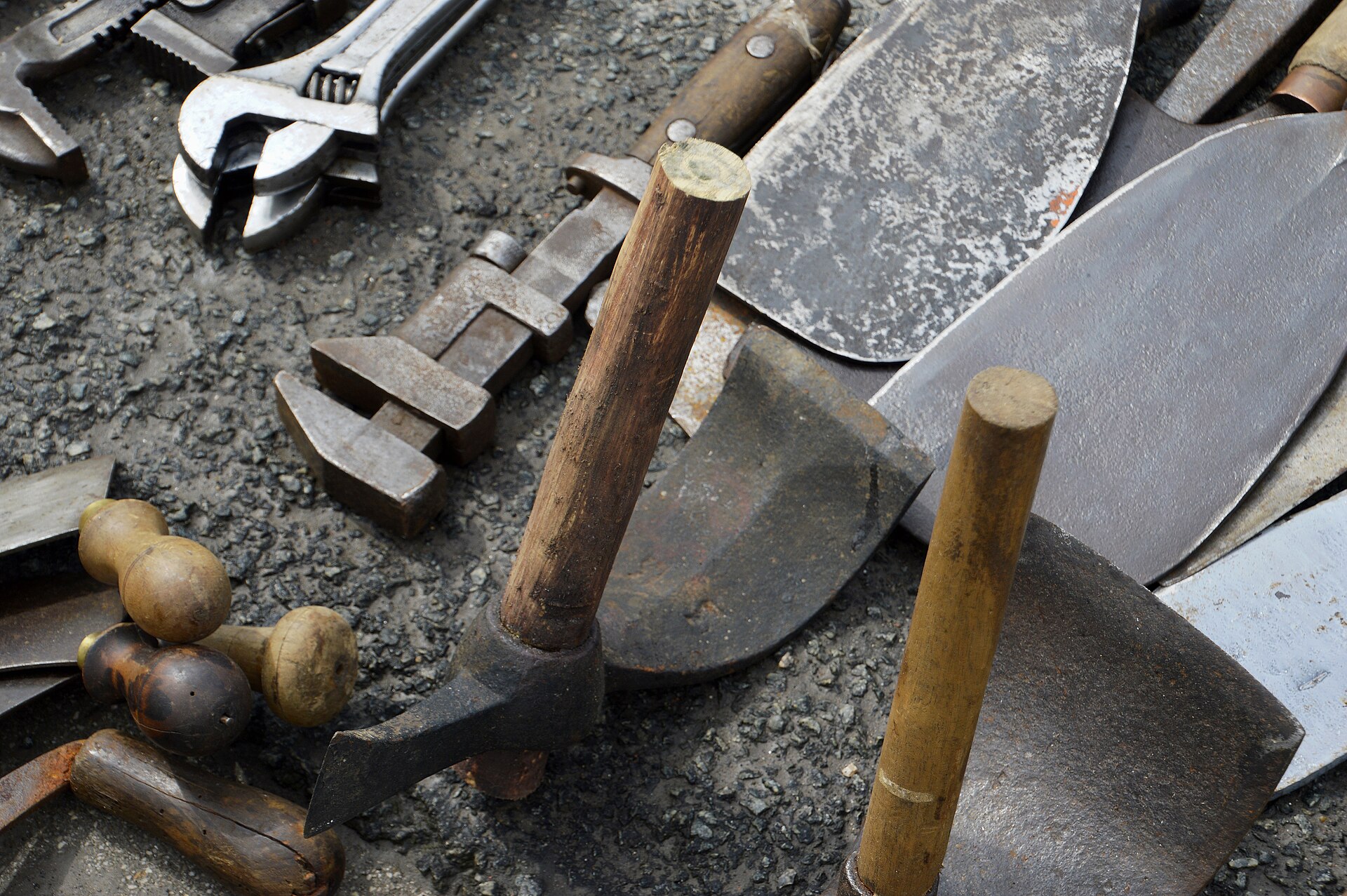 Hardware tools (illustrative image)